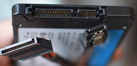 sata-disque2.5-connection2